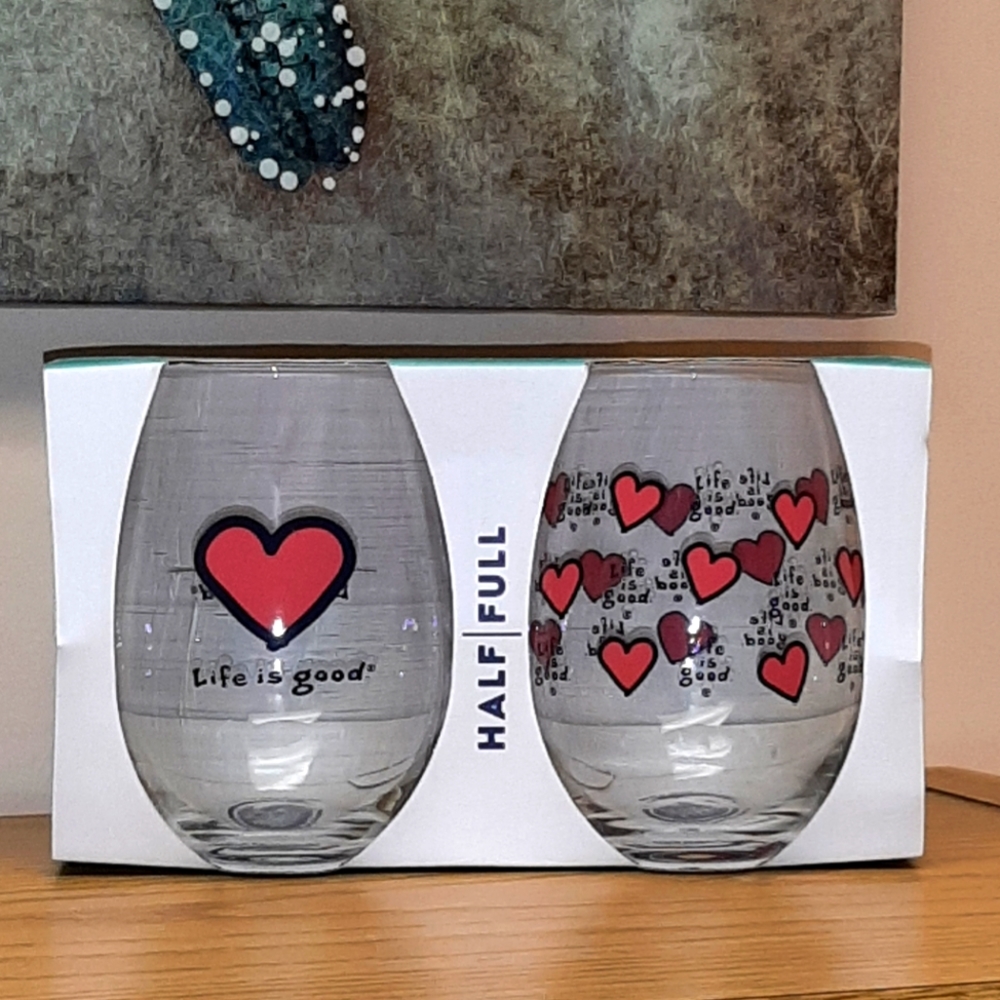 💖HOST PICK💖 Set of 2 "Life is good" Wine Glasses NWT